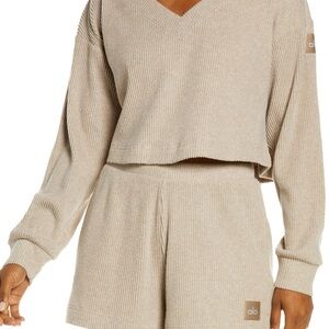 Alo Muse V neck pullover